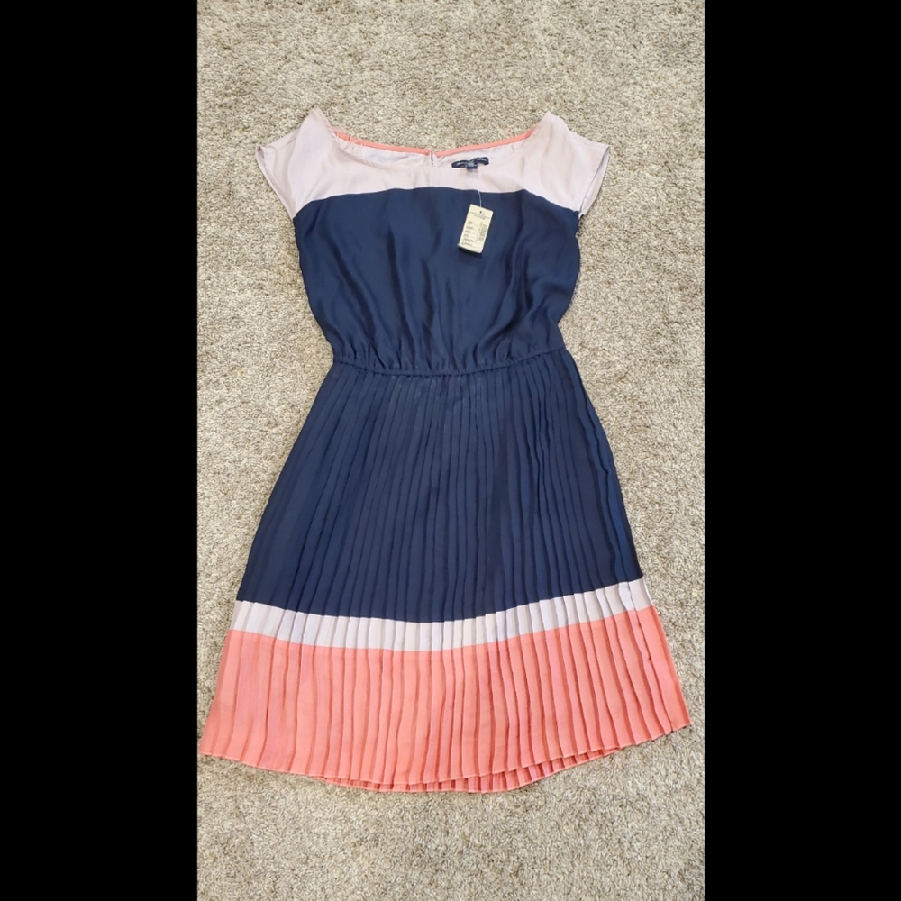 Women's American Eagle Summer Dress Size XS Pleated Skirt Midi Knee